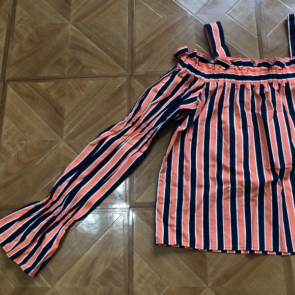 Cotton Off-Shoulder Top - Picture 4 of 6